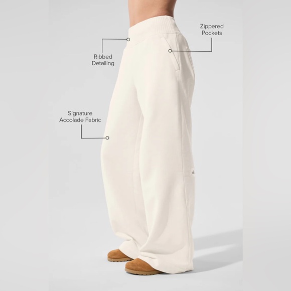 ALO Serenity Wide Leg Sweatpant Ivory